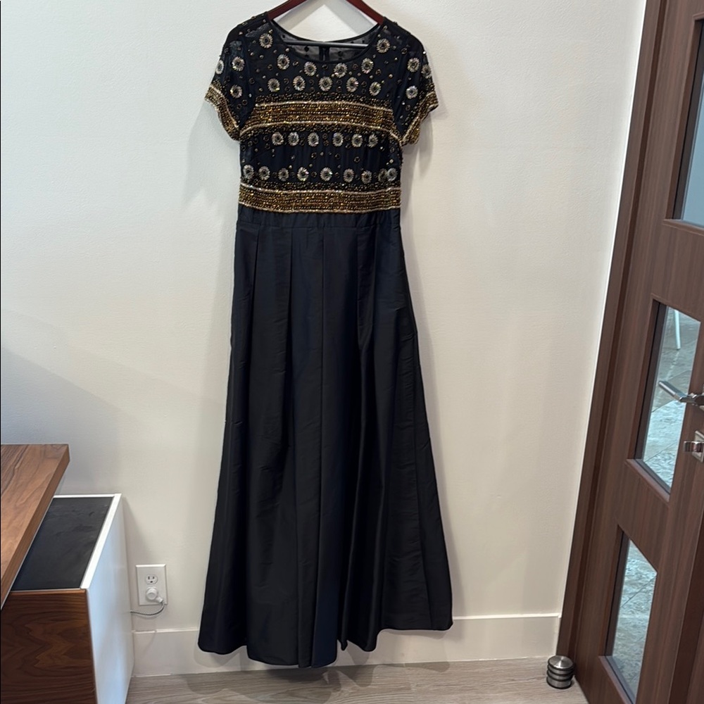 Aidan Mattox Beaded Bodice Cap Sleeve Gown, Black and Gold, Size 14